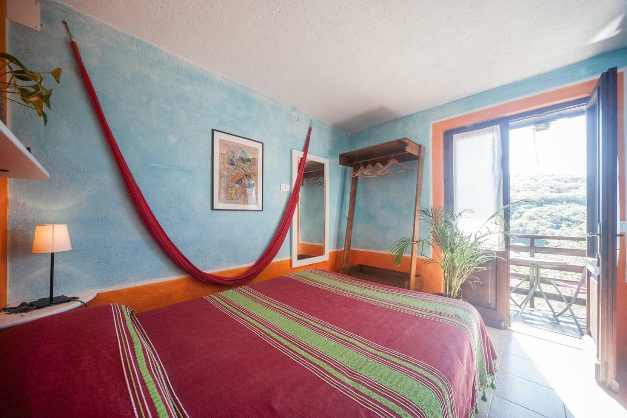 Bed and Breakfast La Fattoria Di Nonna Eugenia Леричі Екстер'єр фото